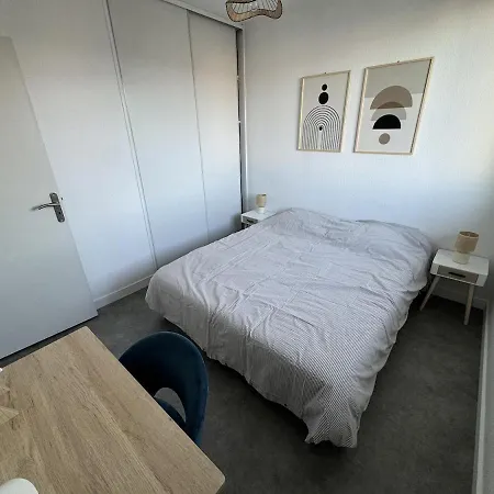 F2 Neuf, Centre Ville, Terrasse, Wifi, Garage Appartement *
