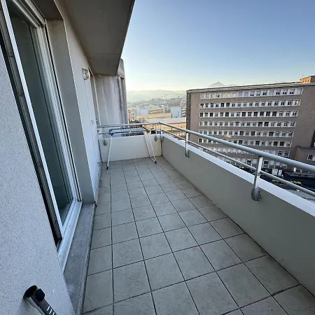Appartement F2 Neuf, Centre Ville, Terrasse, Wifi, Garage
