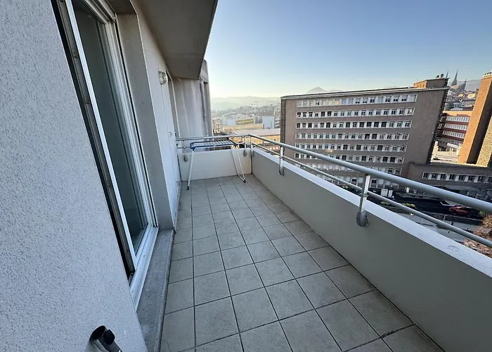 Appartement F2 Neuf, Centre Ville, Terrasse, Wifi, Garage